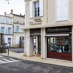 La Jean Monnet #5 #parking A Proximite